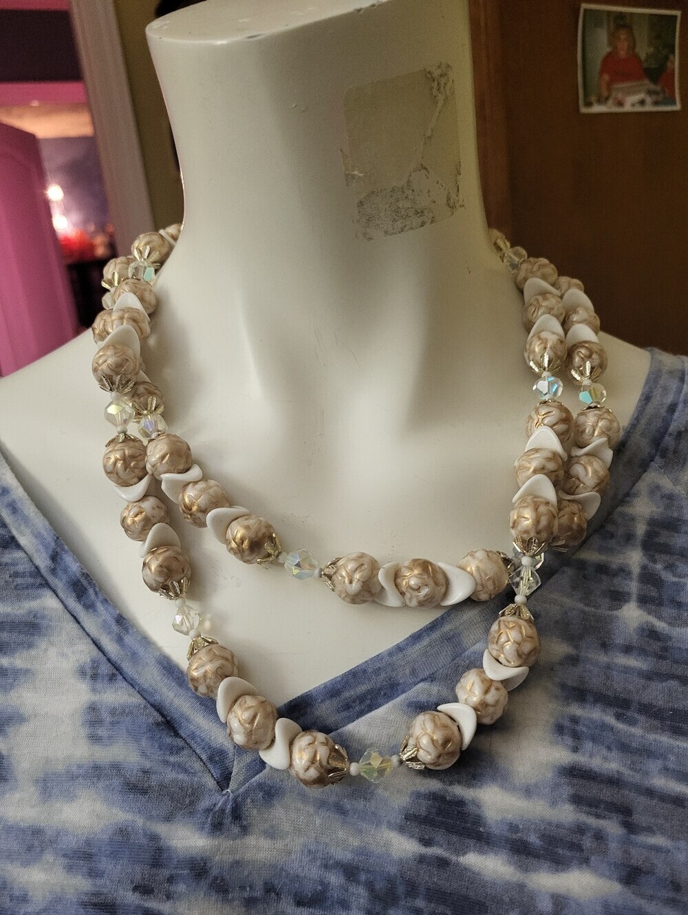 Vintage 1960s Gold Tone Shell Lucite Beaded Chunky Layered 2 Strand Necklace